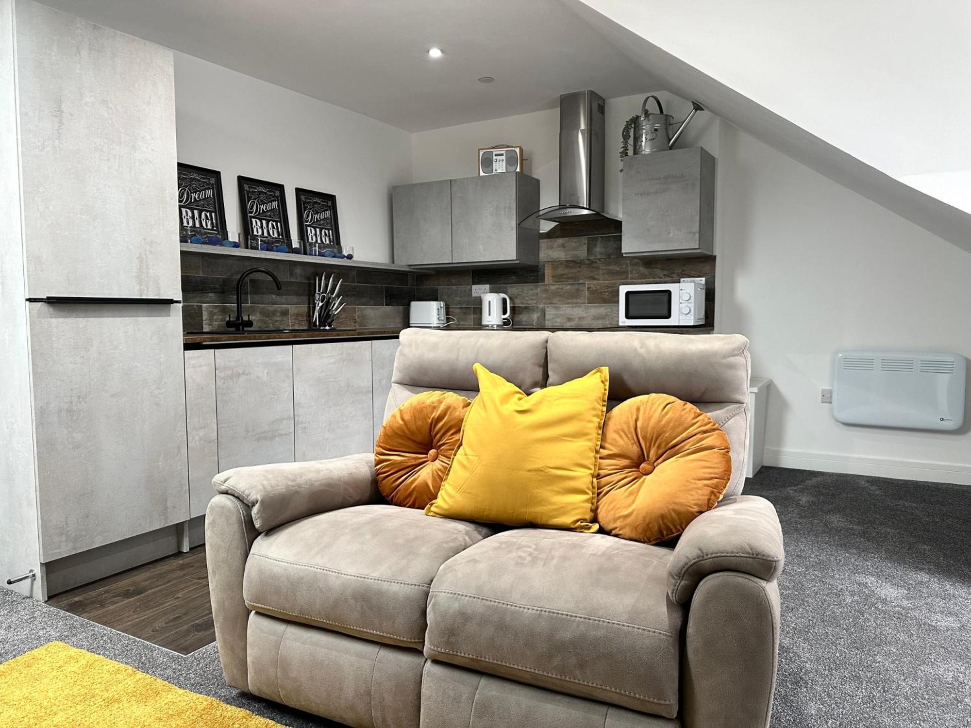 Vibrant Apartments Close To City Centre Cardiff Buitenkant foto